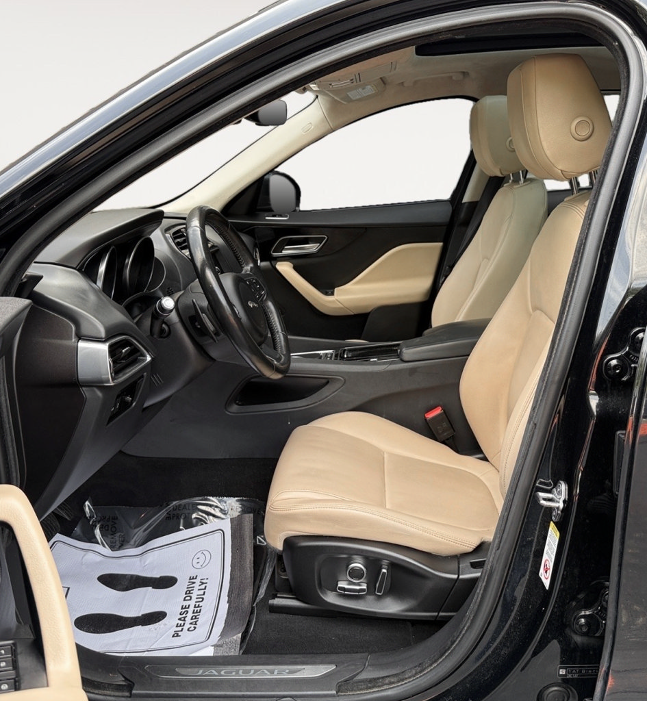 Used 2020 Jaguar F-PACE Premium AWD/4WD image 12