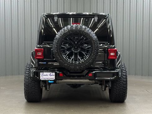 Used 2024 Jeep Wrangler Unlimited Sahara w/ Technology Group AWD/4WD image 4