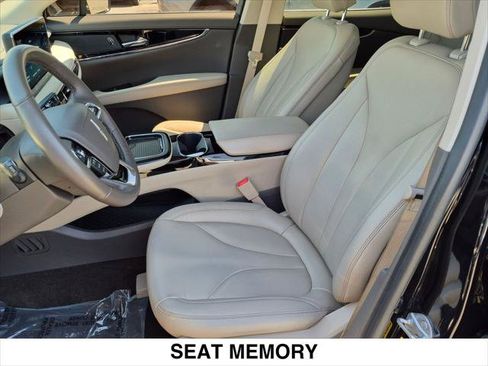 Certified 2022 Lincoln Nautilus FWD image 21