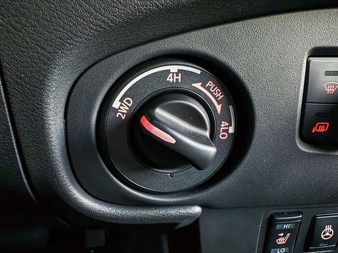 Certified 2024 Nissan Frontier PRO-4X w/ Pro Convenience Package image 19