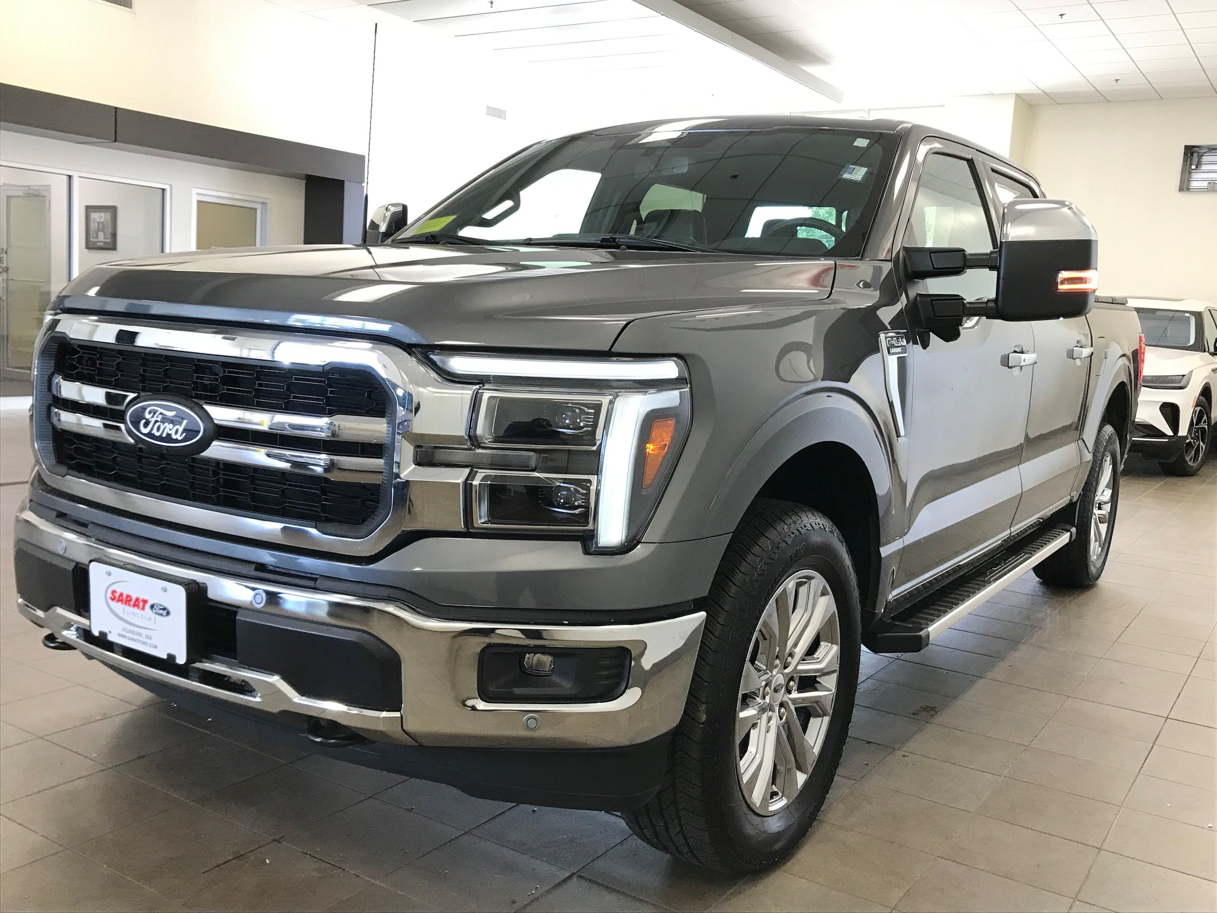 Used 2025 Ford F150 Lariat w/ Equipment Group 501A Mid AWD/4WD image 4