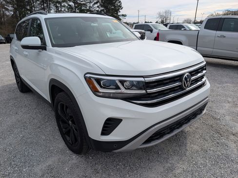 Used 2022 Volkswagen Atlas SE image 2