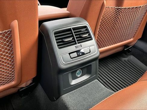 Used 2023 Audi A4 2.0T Premium w/ Convenience Package image 10