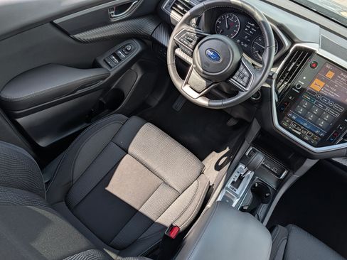 Used 2025 Subaru Ascent Premium AWD/4WD image 9