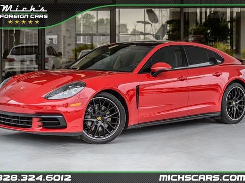 Used 2018 Porsche Panamera 4 image 1