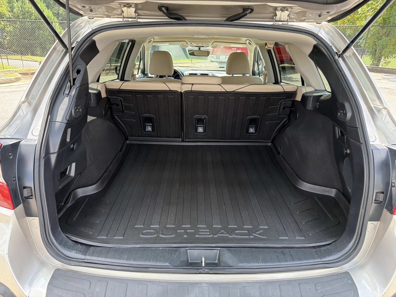 Used 2019 Subaru Outback 2.5i Limited w/ Popular Package #2 AWD/4WD image 19