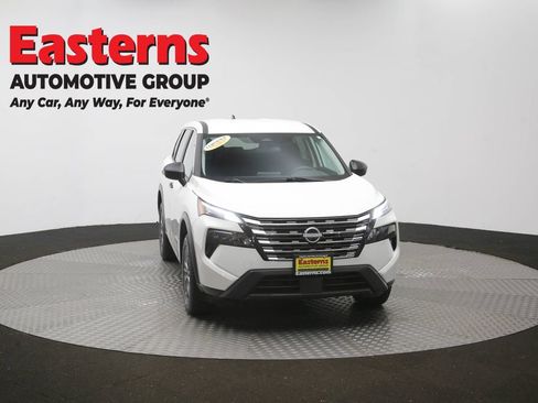 Used 2024 Nissan Rogue S AWD/4WD image 52