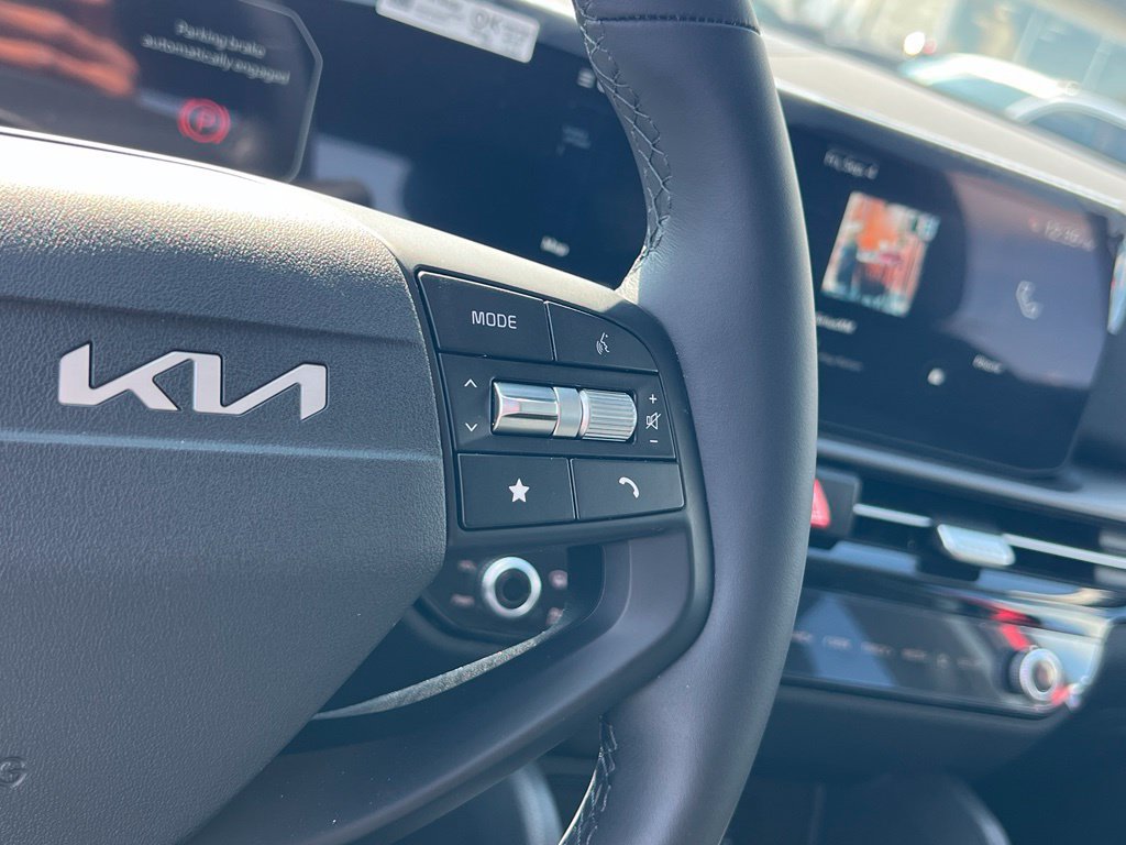 New 2026 Kia Sportage SX FWD image 21