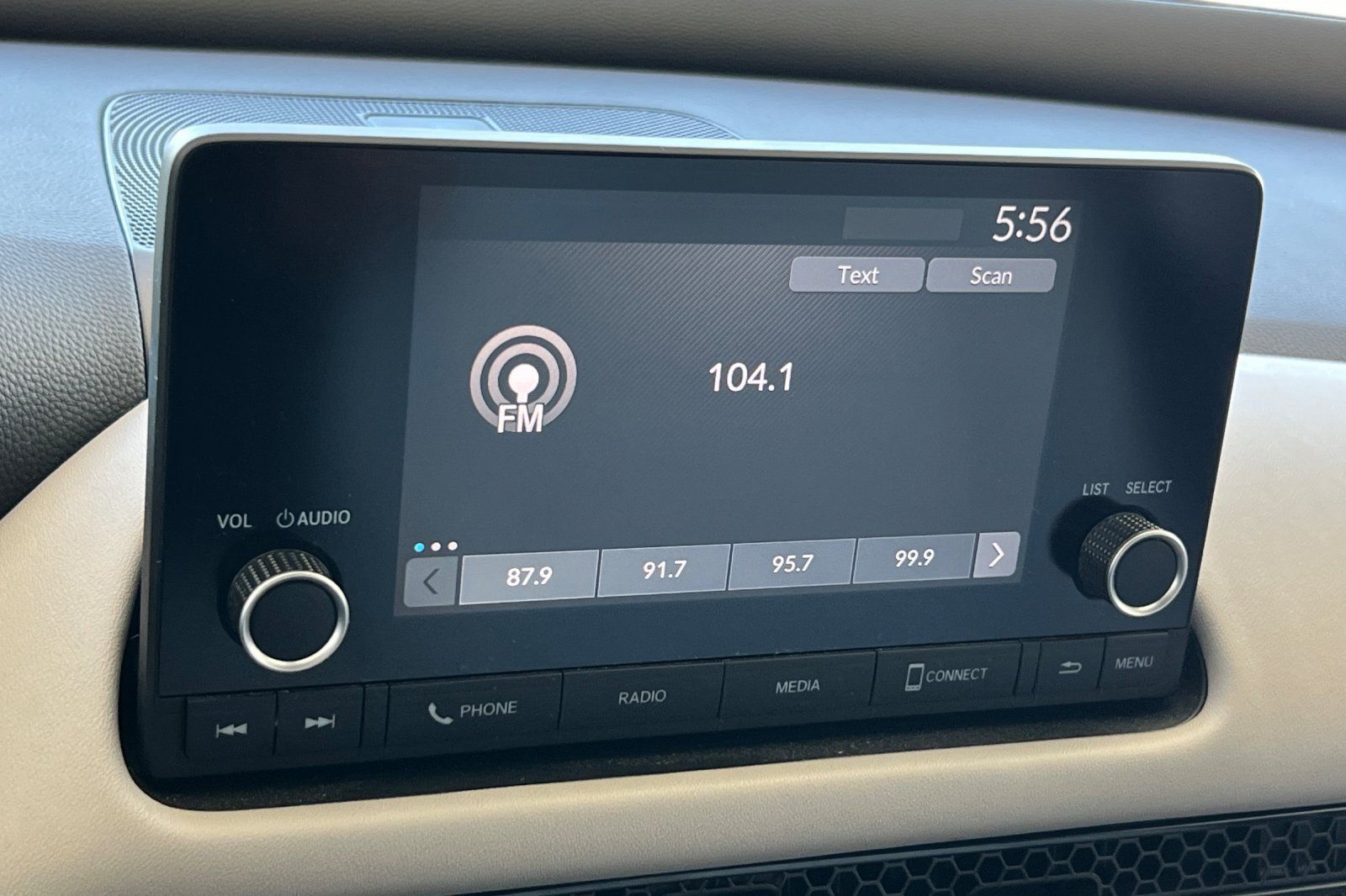 Used 2024 Honda HR-V LX image 19