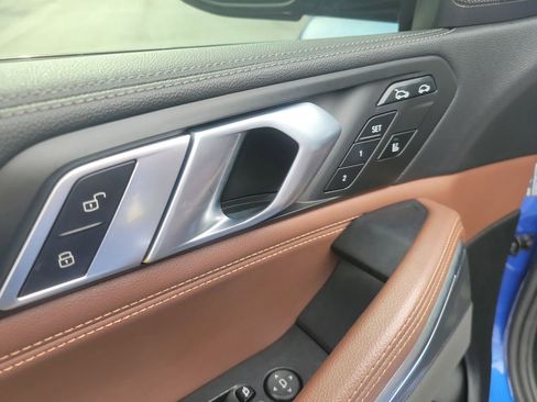 Used 2020 BMW X6 M50i image 18