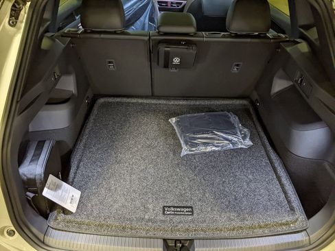 New 2026 Volkswagen Tiguan SE R-Line image 26