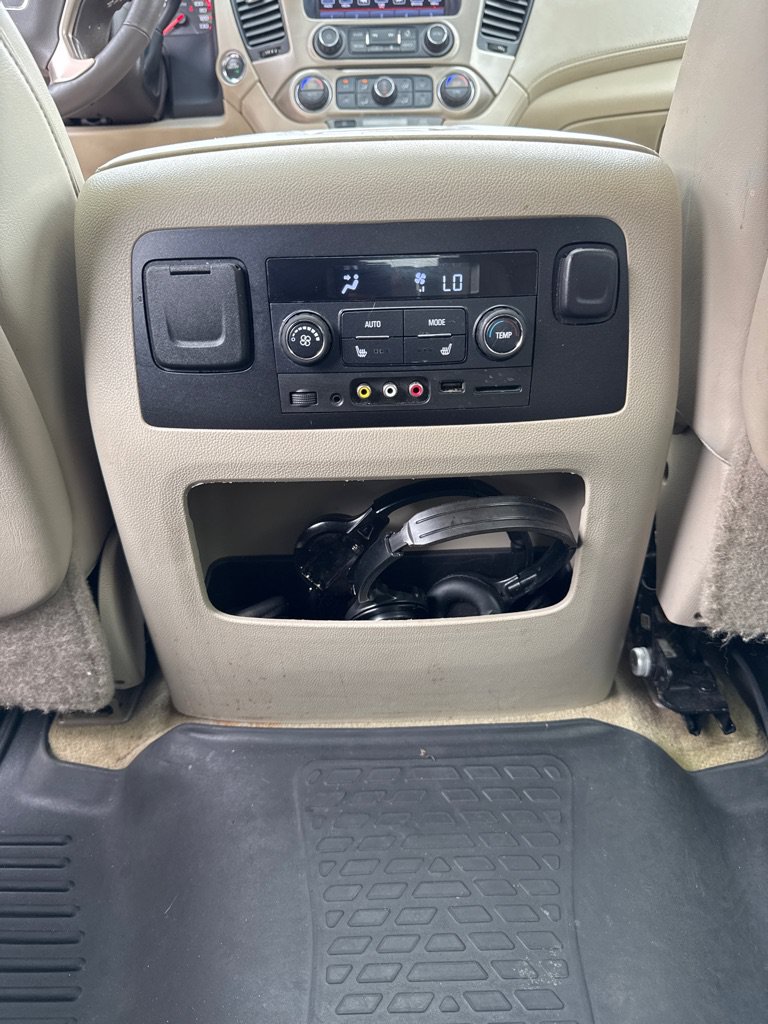 Used 2016 GMC Yukon Denali w/ Open Road Package AWD/4WD image 23
