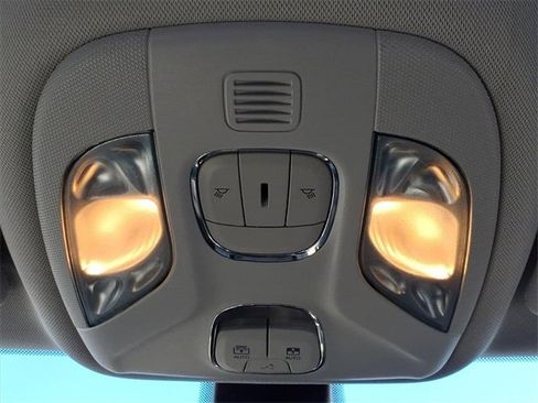 Certified 2018 Jeep Compass Limited w/ Navigation Group image 20