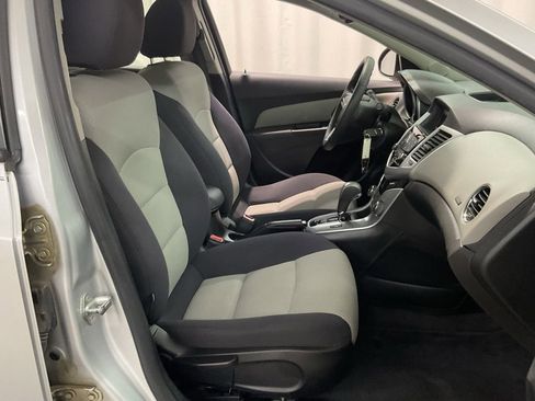 Used 2013 Chevrolet Cruze LS FWD image 24