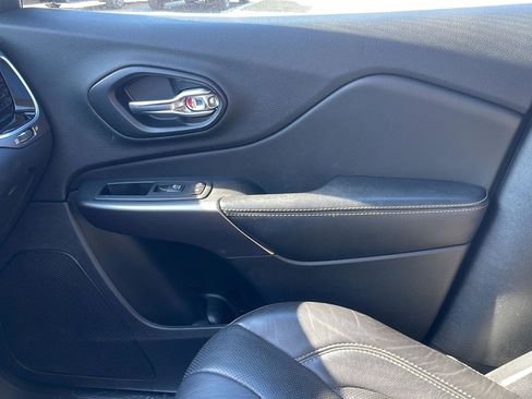 Used 2021 Jeep Cherokee Limited w/ Elite Package image 21