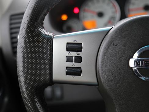 Used 2012 Nissan Frontier PRO-4X w/ Pro-4x Luxury Pkg image 12