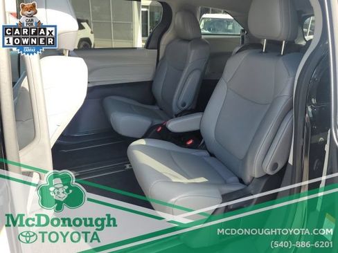 Used 2024 Toyota Sienna XLE FWD image 20