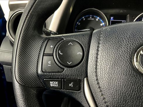 Used 2018 Toyota RAV4 LE w/ All Weather Liner Package FWD image 11