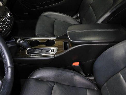 Used 2016 Chevrolet Malibu Premier w/ Driver Confidence Package II image 33