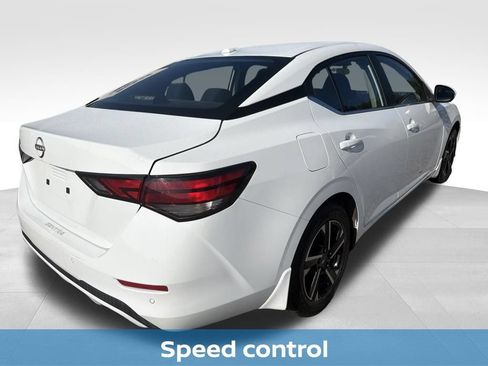 Used 2025 Nissan Sentra SV FWD image 17