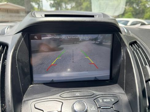 Used 2015 Ford Escape SE w/ Equipment Group 201A FWD image 22
