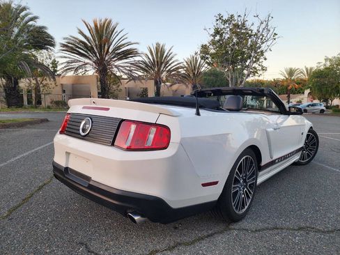 Used 2010 Ford Mustang GT Premium image 8
