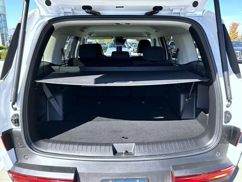 Used 2025 Hyundai Santa Fe SE image 23