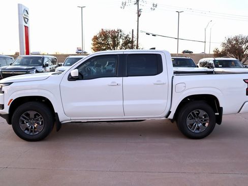 New 2026 Nissan Frontier SV w/ SV Convenience Package image 2