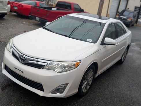 Used 2014 Toyota Camry XLE w/ Leather Package image 1