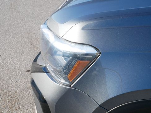 Certified 2022 Volkswagen Taos SE w/ Panoramic Sunroof Package image 16