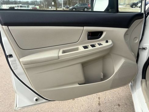 Used 2014 Subaru Impreza 2.0i image 9