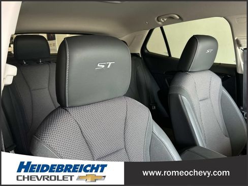 Used 2023 Buick Envision Preferred w/ Sport Touring Package AWD/4WD image 36