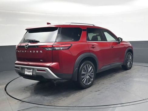 Used 2022 Nissan Pathfinder SL w/ SL Premium Package image 4