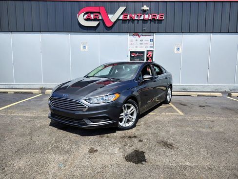 Used 2018 Ford Fusion SE w/ Fusion SE Technology Package FWD image 1
