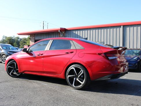 Used 2021 Hyundai Elantra SE image 7