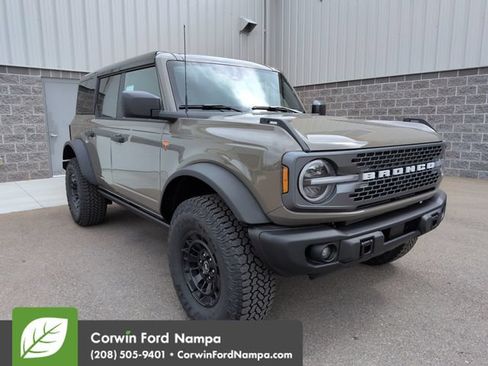 New 2026 Ford Bronco Badlands w/ Sasquatch Package AWD/4WD image 1