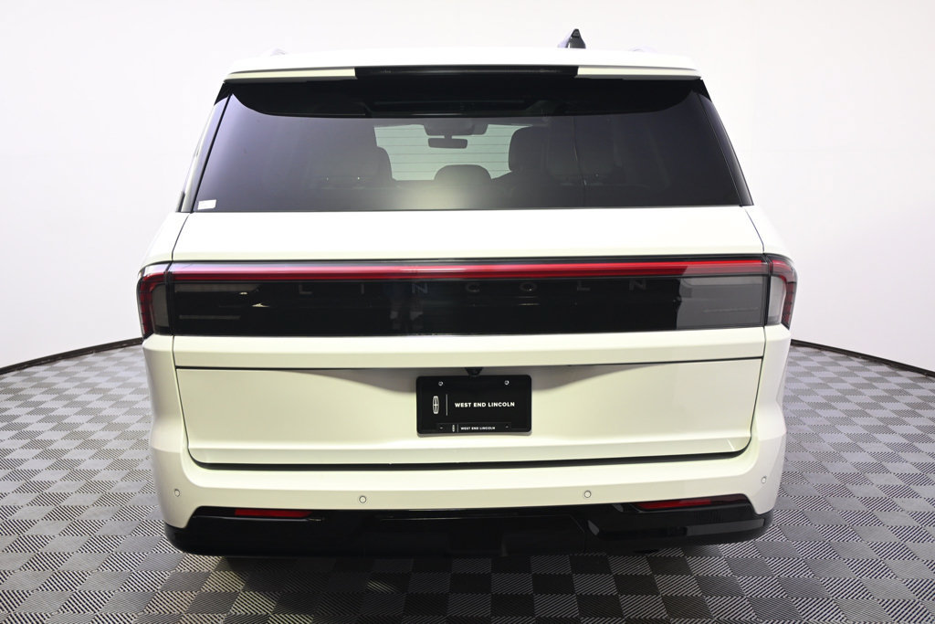 New 2026 Lincoln Navigator Reserve AWD/4WD image 5
