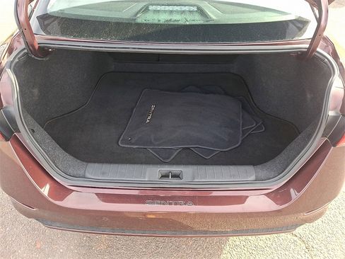 Used 2022 Nissan Sentra SV image 29