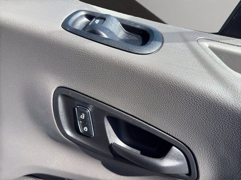 Used 2025 Ford Transit 250 148 Medium Roof image 19