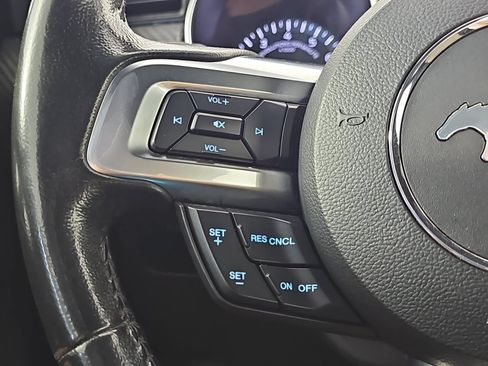 Used 2020 Ford Mustang Coupe RWD image 14