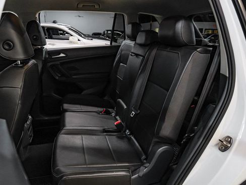 Used 2019 Volkswagen Tiguan SE image 42