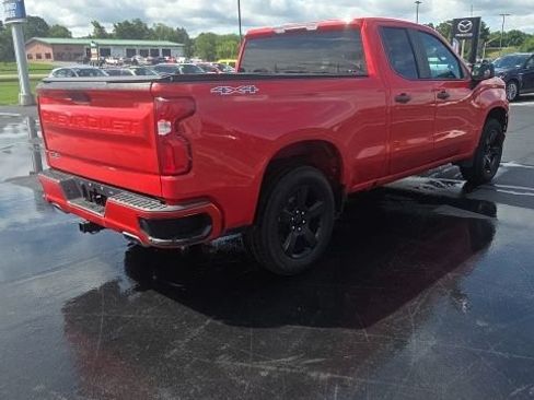 Used 2020 Chevrolet Silverado 1500 Custom w/ Custom Value Package AWD/4WD image 5