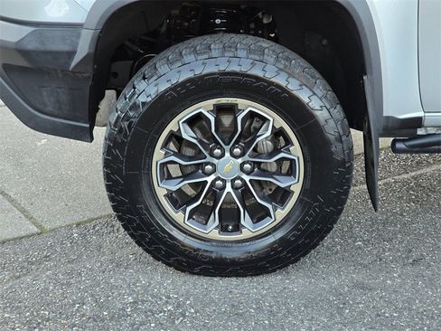 Used 2019 Chevrolet Colorado ZR2 image 9