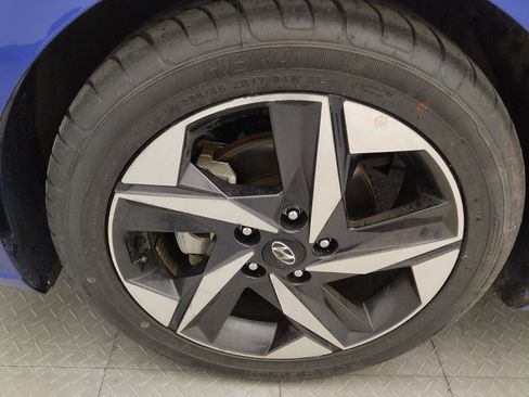 Used 2023 Hyundai Elantra Limited image 31