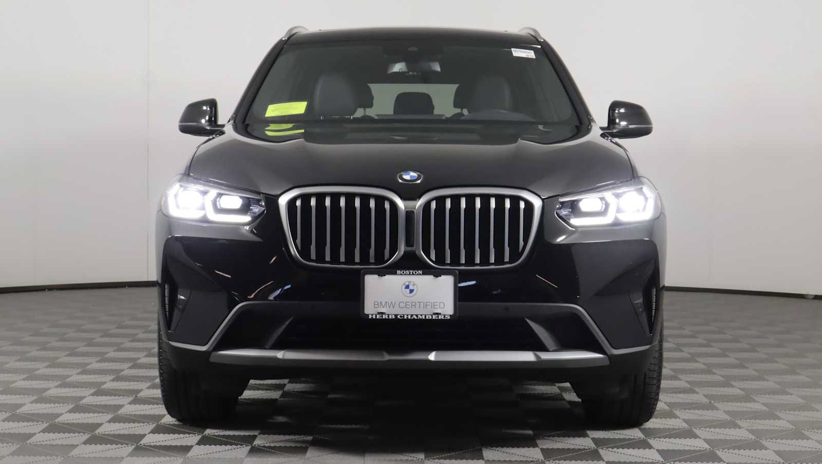 Used 2024 BMW X3 xDrive30i w/ Premium Package w/ZPA AWD/4WD image 2
