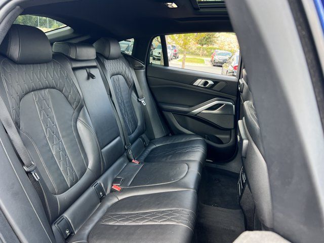 Used 2020 BMW X6 M50i AWD/4WD image 33
