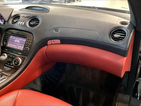 Used 2012 Mercedes-Benz SL 550 image 16