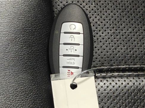 Used 2019 Nissan Pathfinder Platinum AWD/4WD image 19