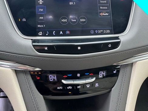 Used 2020 Cadillac XT5 Premium Luxury w/ LPO, Floor Liner Package AWD/4WD image 24