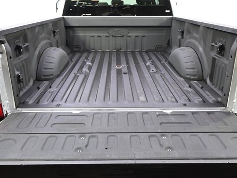 Used 2018 Ford F250 XLT w/ XLT Value Package image 19